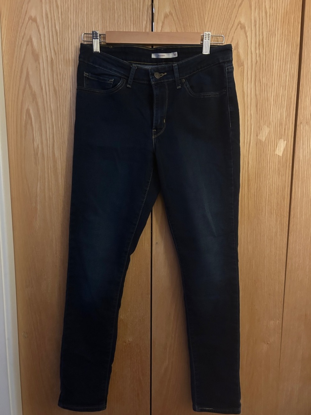 Dark Wash Women's Levi’s 711 Slim Jeans - Classic dark blue Denim